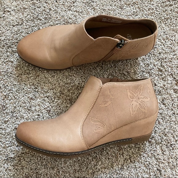 Dansko Shoes - Dansko Luann Ankle Boot